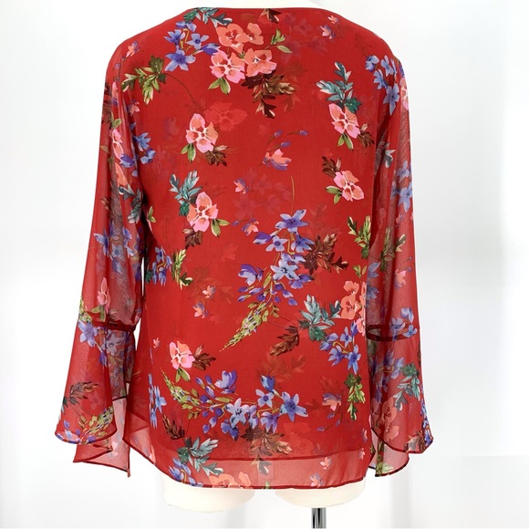 Cabi Devoted Blouse # 3590, Watercolour Floral Print 3/4 Bell Sleeve Top, Small - Picture 8 of 16